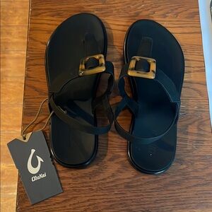 OluKai Black Sandals with Tortoise Shell Accent